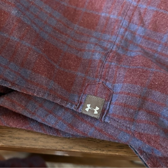 ❤️ Under armour Men's Plaid Button-Up Shirt - Burgundy and Blue loose XL - Picture 6 of 11